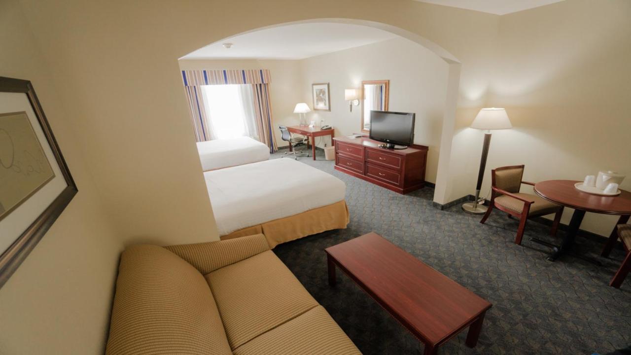 Holiday Inn Express Hotel & Suites Pampa By Ihg Room photo