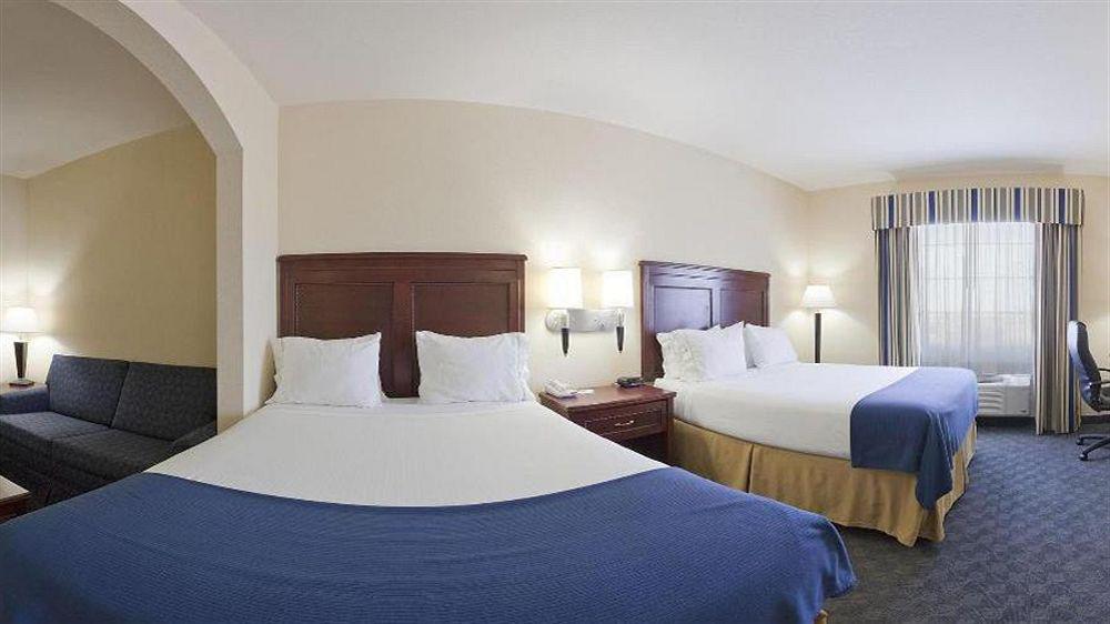 Holiday Inn Express Hotel & Suites Pampa By Ihg Exterior photo